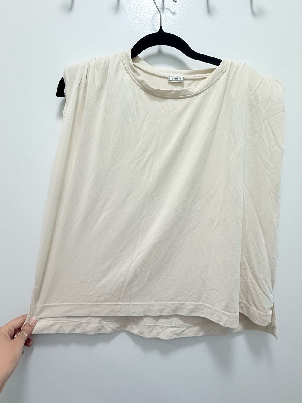 Padded-Shoulder Crewneck Tee in Cream Size XL